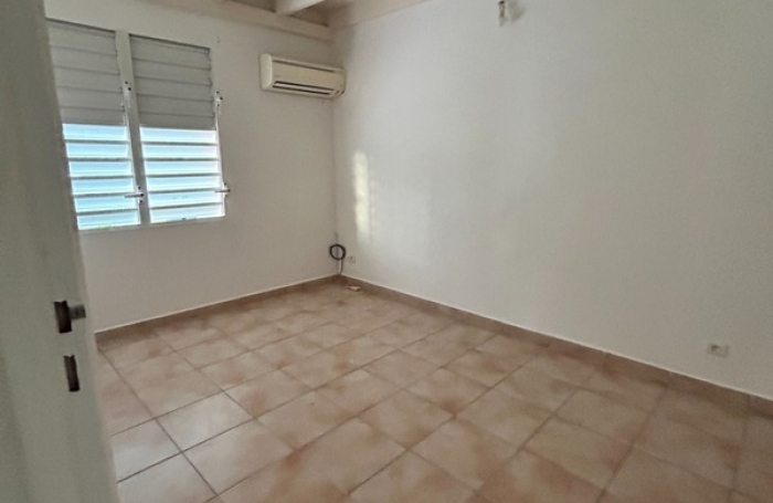 Vente Maison 104m&sup2; 6 pi&#232;ces Baie Mahault