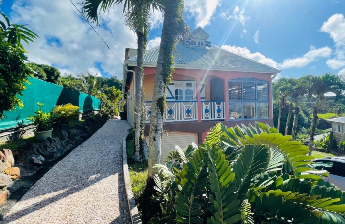 Vente Maison 159m&sup2; 6 pièces Saint Claude