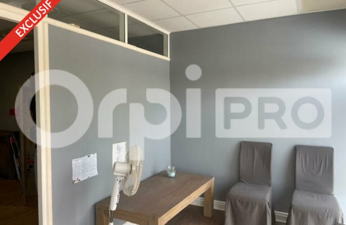 A VENDRE EN EXCLUSIVITE AVEC ORPI BOUTAREL, un local commercial en RDC rénové récemment