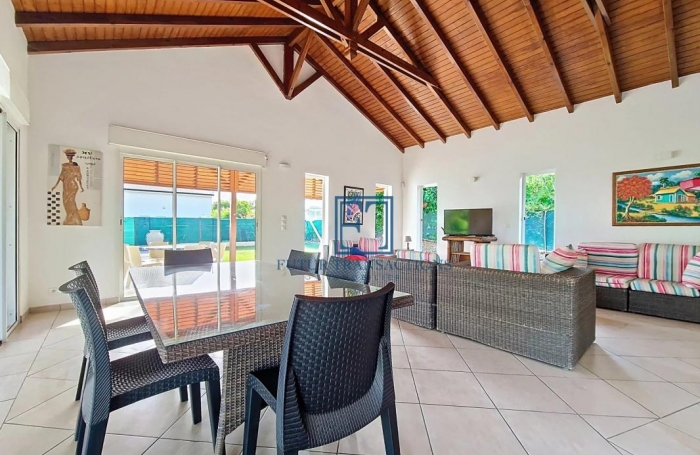 Location Maison 161m&sup2; 4 pi&#232;ces Saint François