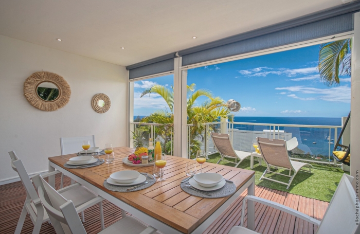 Bouillante Exceptionnel ensemble immobilier de 6 appartements avec Vue Imprenable sur la mer !