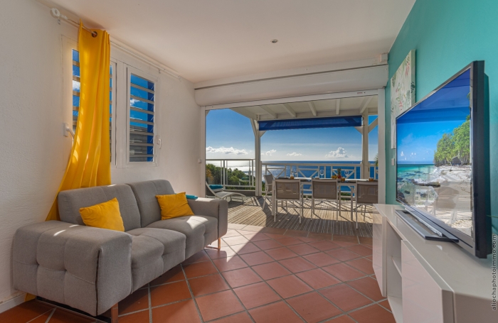 Bouillante Exceptionnel ensemble immobilier de 6 appartements avec Vue Imprenable sur la mer !