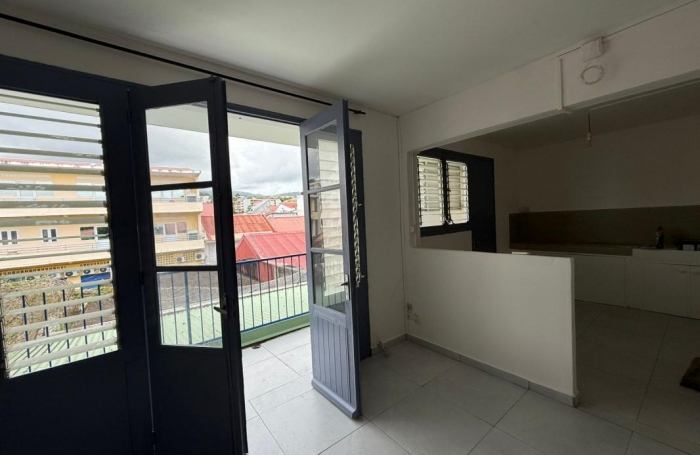Location Appartement 97100