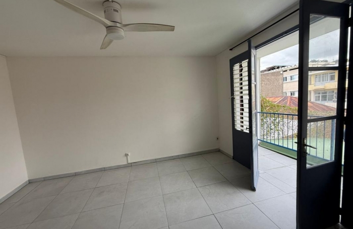 Location Appartement 30.34m&sup2; 1 pi&#232;ce Basse-Terre