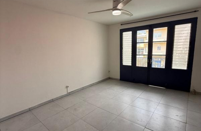 Location Appartement 30.34m&sup2; 1 pi&#232;ce Basse-Terre