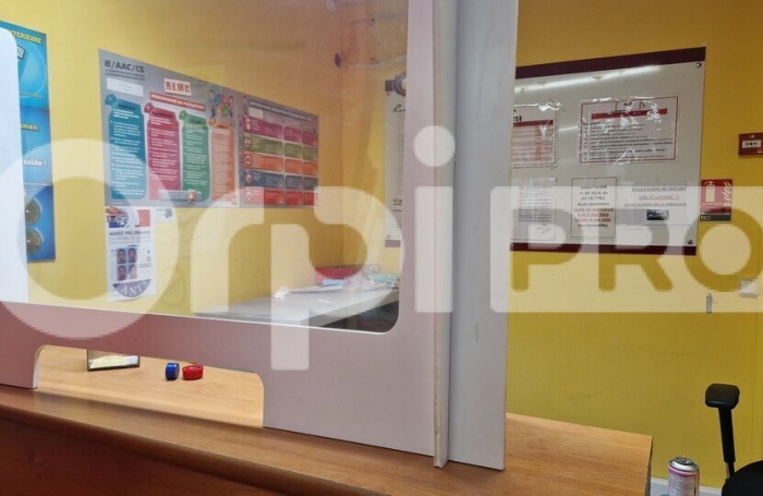 A louer Basse Terre 48 m² Local commercial