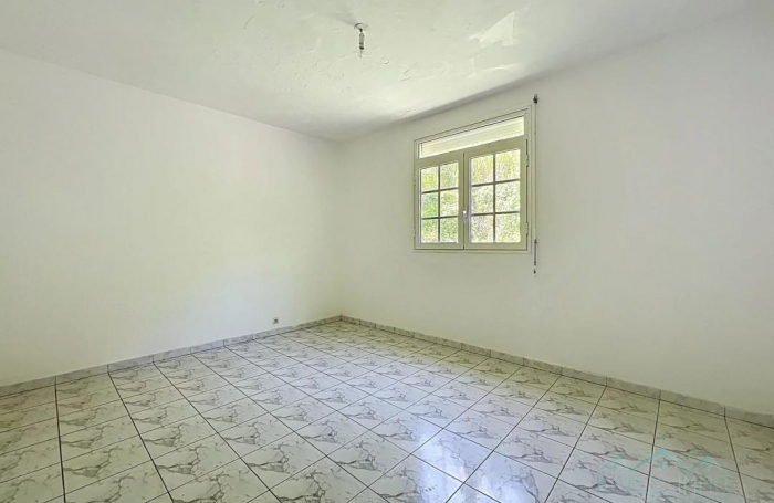 Vente Maison 265m&sup2; 10 pi&#232;ces Gosier