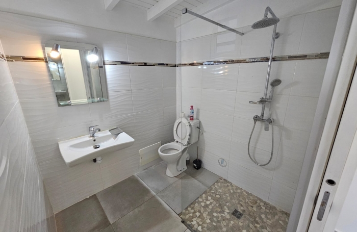 SUPERBE MAISON A LOUER A BAIE-MAHAULT