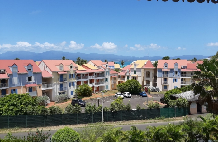 Appartement F3 meubl&eacute; vue mer &agrave;  Bas du Fort