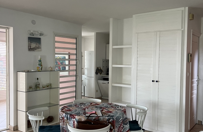 Appartement F3 meubl&eacute; vue mer &agrave;  Bas du Fort