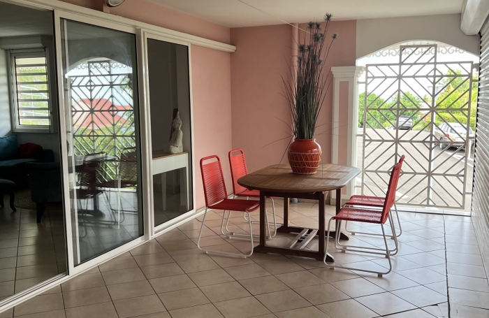 Appartement F3 meubl&eacute; vue mer &agrave;  Bas du Fort