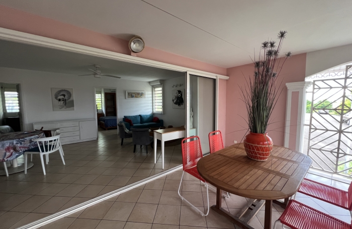 Appartement F3 meubl&eacute; vue mer &agrave;  Bas du Fort