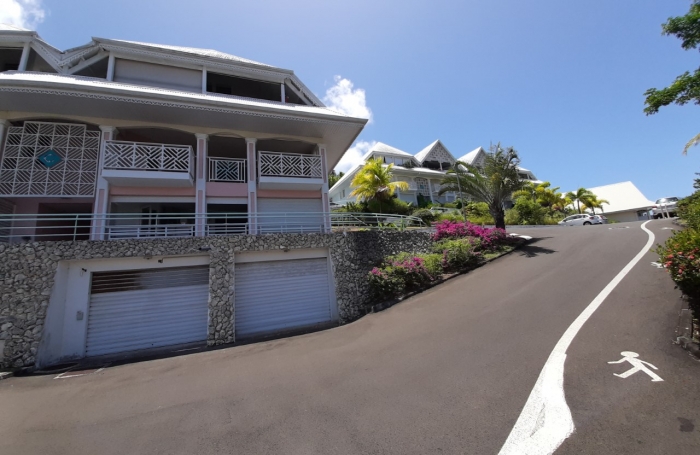 Appartement F3 meubl&eacute; vue mer &agrave;  Bas du Fort