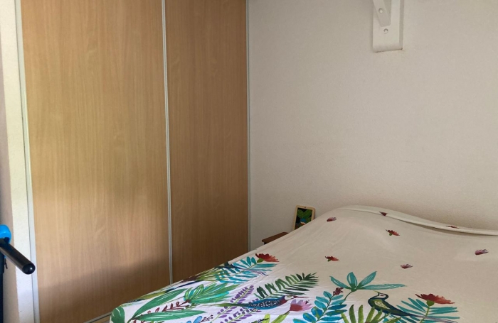 SAINT-CLAUDE, APPARTEMENT T3 RESIDENCE SECURISEE AVEC PISCINE- TERRASSE VUE MER ET MONTAGNE