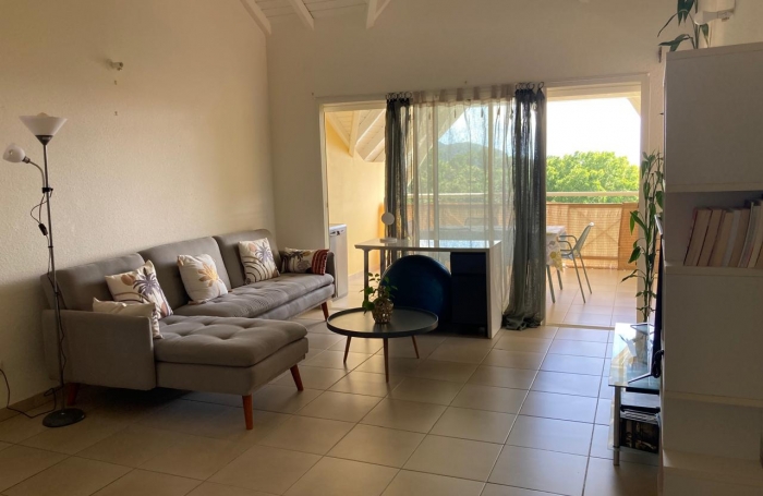 SAINT-CLAUDE, APPARTEMENT T3 RESIDENCE SECURISEE AVEC PISCINE- TERRASSE VUE MER ET MONTAGNE