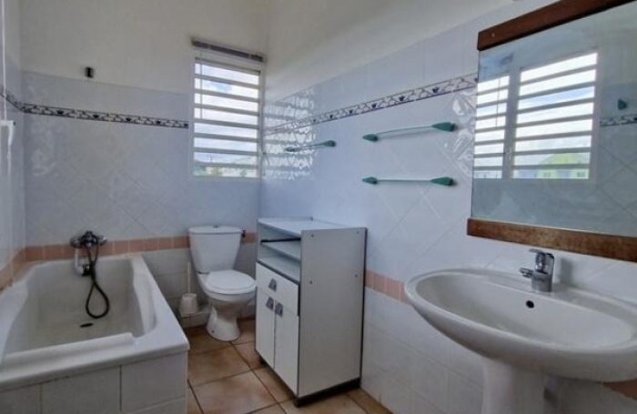 Vente Maison 104m&sup2; 6 pi&#232;ces Baie Mahault