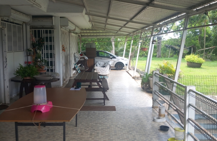 LES ABYMES - BESSON : PROPRIETE DE 7962 m2