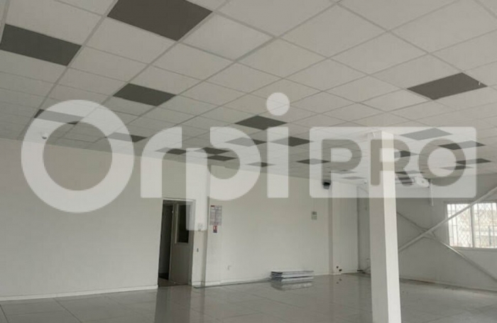 Louez avec BOUTAREL ORPi votre local avec espace de vente et dépôt attenant