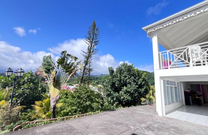 Vente Maison 200m&sup2; 6 pi&#232;ces Gourbeyre