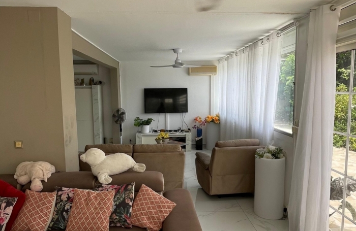 Vente Maison 431m&sup2; 13 pi&#232;ces Les Abymes