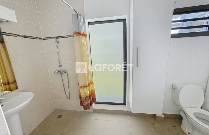 Location Appartement 66m² 3 pièces Saint François