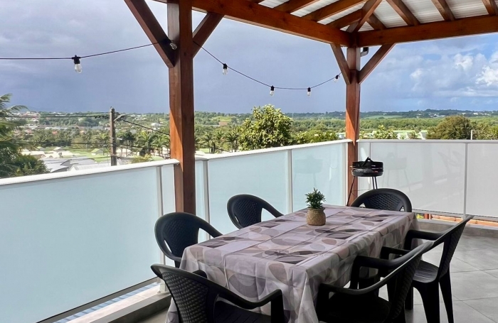 MAGNIFIQUE APPARTEMENT T4 MODERNE ENTIEREMENT MEUBLE PETIT-BOURG