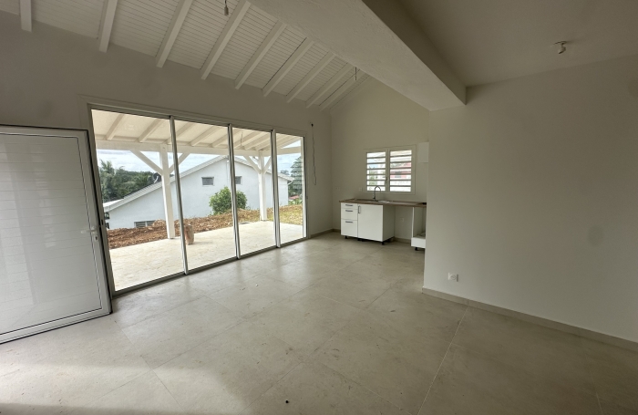 VILLA T4 en R+1 - VERNOU 97170 PETIT-BOURG