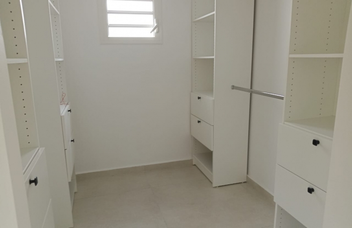 VILLA T4 en R+1 - VERNOU 97170 PETIT-BOURG