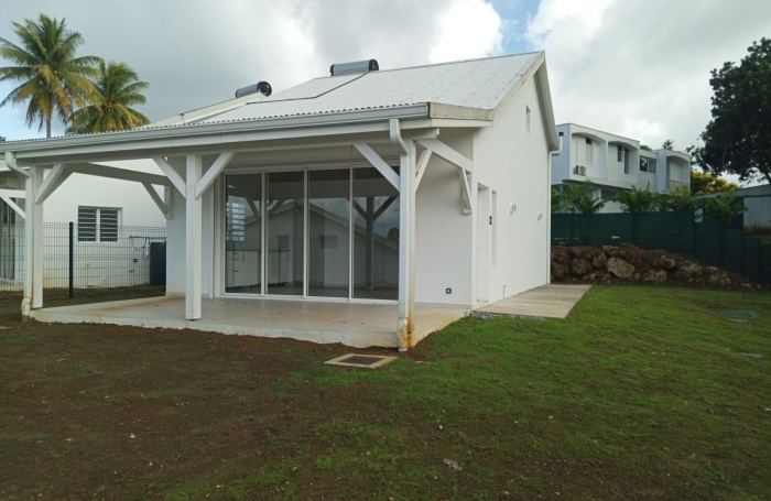 VILLA T5 en R+1 - VERNOU 97170 PETIT-BOURG