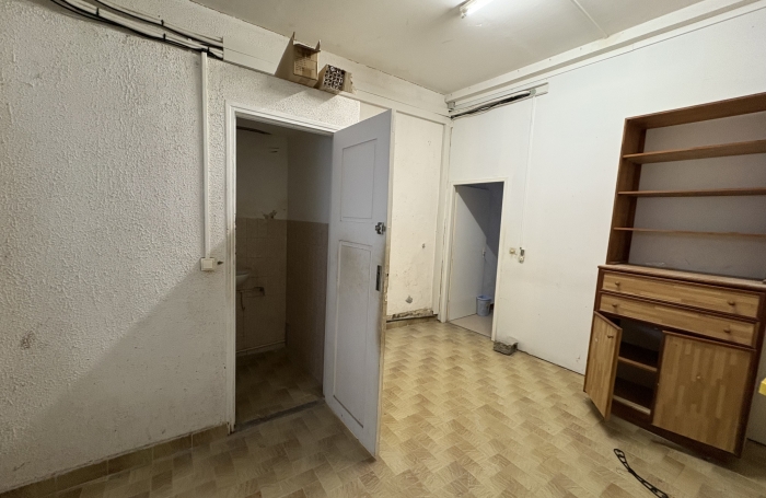 LOCAL COMMERCIAL PROCHE MARCHE AUX EPICES POINTE-A-PITRE