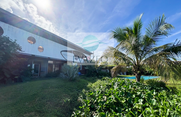 Propriété 320m2 - 7 chambres - Vue mer - Piscine - SAINTE-ROSE