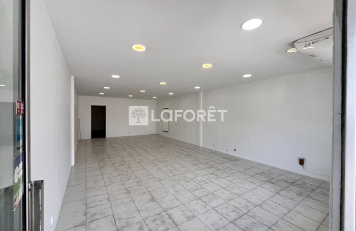 Location Divers 70.6m² Baie Mahault