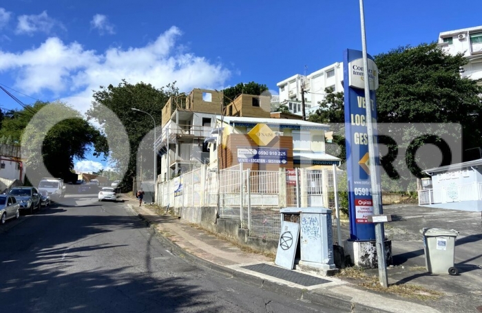 A vendre ensemble de bureaux BAS DU FORT