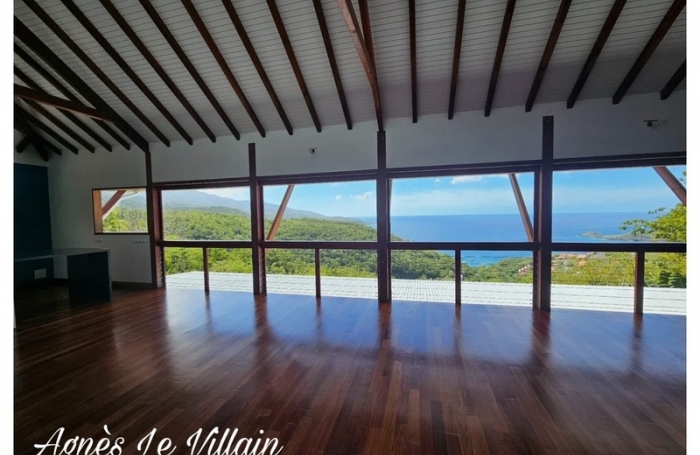 Vente Maison 152m&sup2; 4 pi&#232;ces Bouillante