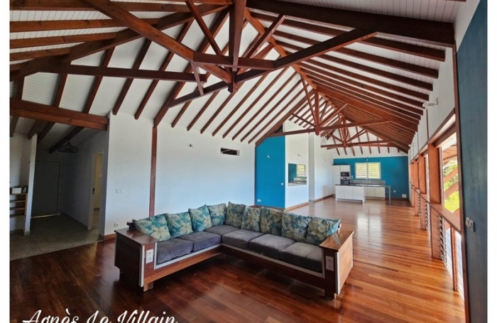 Vente Maison 152m&sup2; 4 pi&#232;ces Bouillante