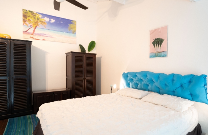 Charmant duplex meublé   Vue marina & piscine.