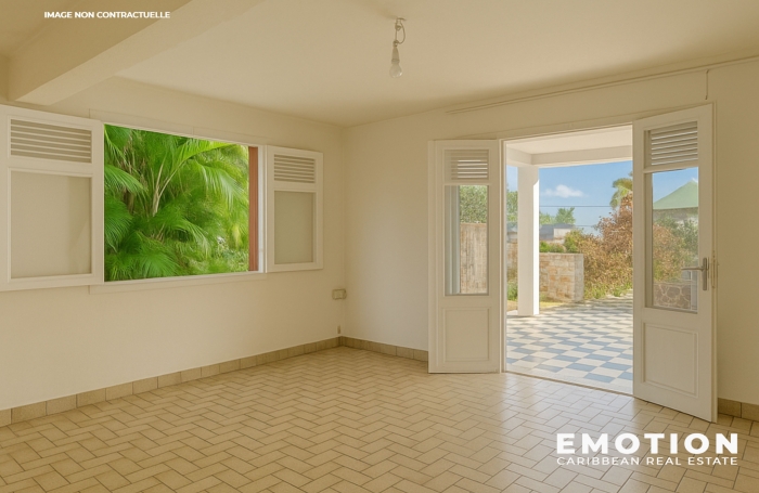 Maison  T12 BASSE TERRE