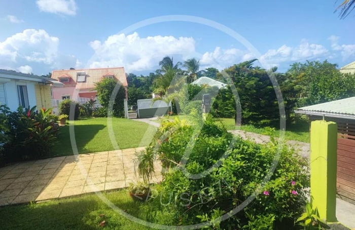 Location Maison 81m&sup2; 4 pi&#232;ces Goyave
