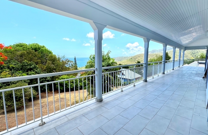 VILLA  AVEC VUE MER PANORAMIQUE   Secteur Poirier, Bouillante