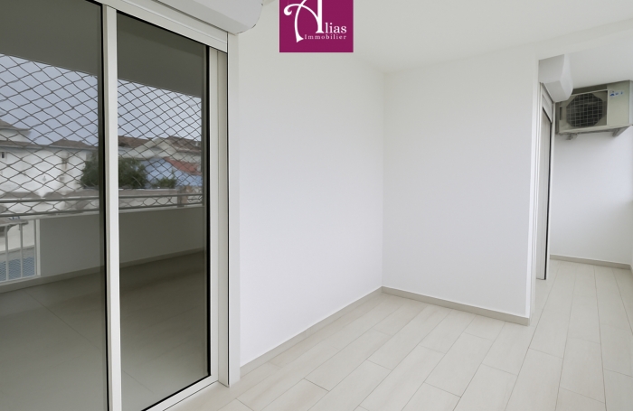 &Agrave; VENDRE T3 ENTI&Egrave;REMENT R&Eacute;NOV&Eacute; AU RAIZET - LES ABYMES