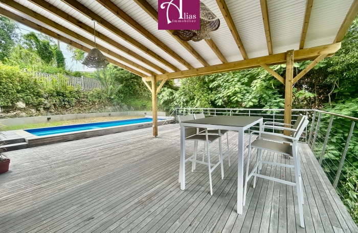 A VENDRE - Maison d&rsquo;architecte de caract&egrave;re + bungalow ind&eacute;pendant   &agrave; DUGAZON - LES ABYMES