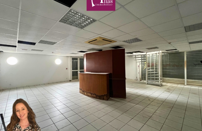 Location Local commercial 97115