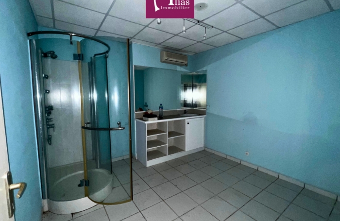 &Agrave; louer - Local commercial 600m2 - Nolivier - Sainte-Rose