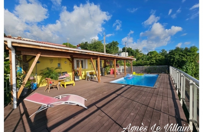 Vente Maison 76m&sup2; 4 pi&#232;ces Bouillante