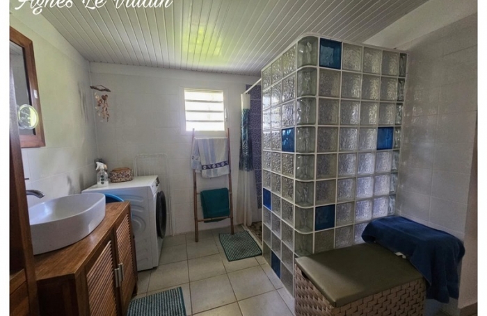 Vente Maison 76m&sup2; 4 pi&#232;ces Bouillante