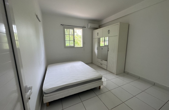 Location Appartement 104.16m² 5 pièces Les Abymes