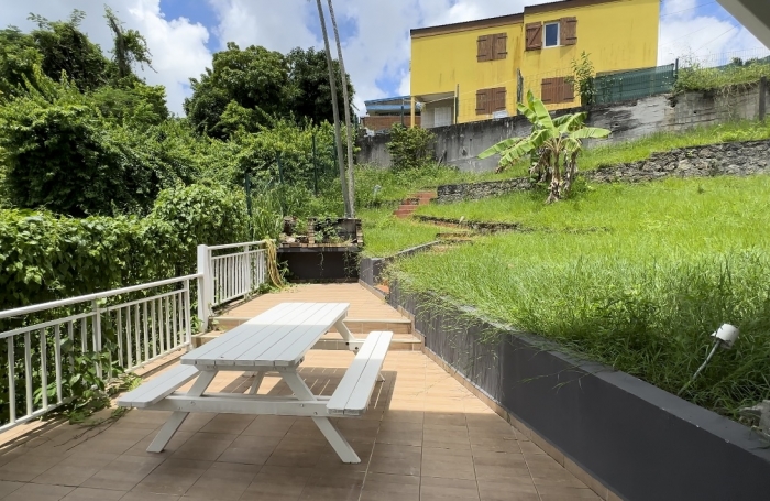 Location Appartement 104.16m² 5 pièces Les Abymes