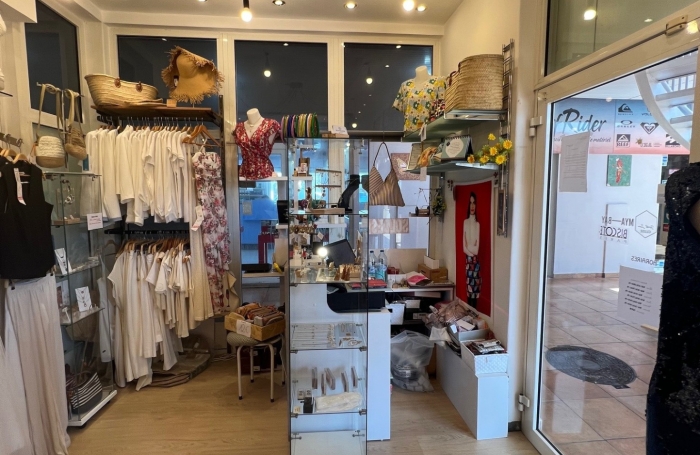 Nouveau Local commercial 28m2 rez de chaussée galerie commerçante en centre ville