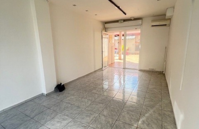 Location Local commercial 97118