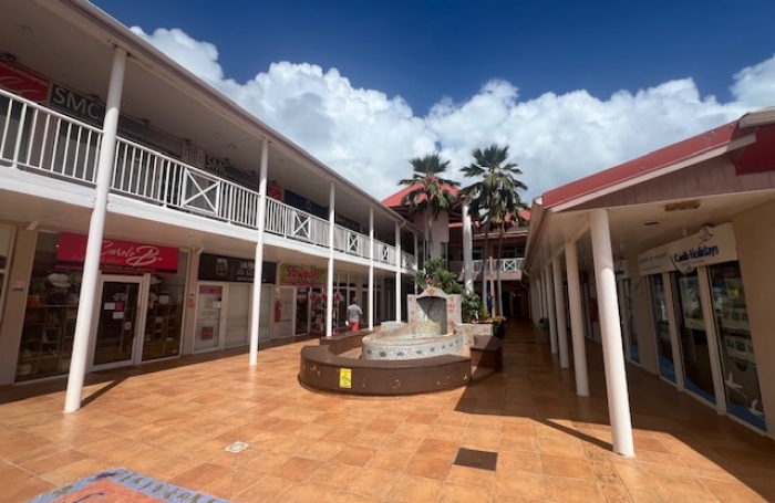 LOCAL COMMERCIAL 23M2 GALERIE COMMERCIALE EN CENTRE VILLE